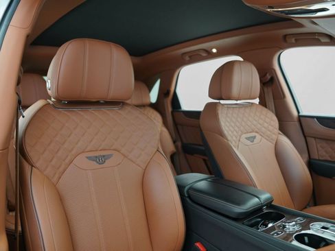 Used 2022 Bentley Bentayga Speed AWD/4WD image 37