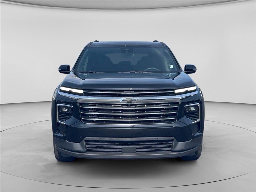 New 2026 Chevrolet Traverse LT w/ Enhanced Driving Package FWD image 2