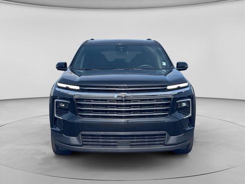 New 2026 Chevrolet Traverse LT w/ Enhanced Driving Package FWD image 2
