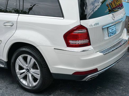 Used 2011 Mercedes-Benz GL 450 4MATIC image 11