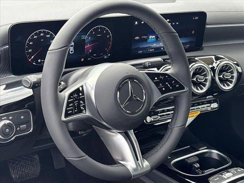 New 2025 Mercedes-Benz CLA 250 4MATIC image 2