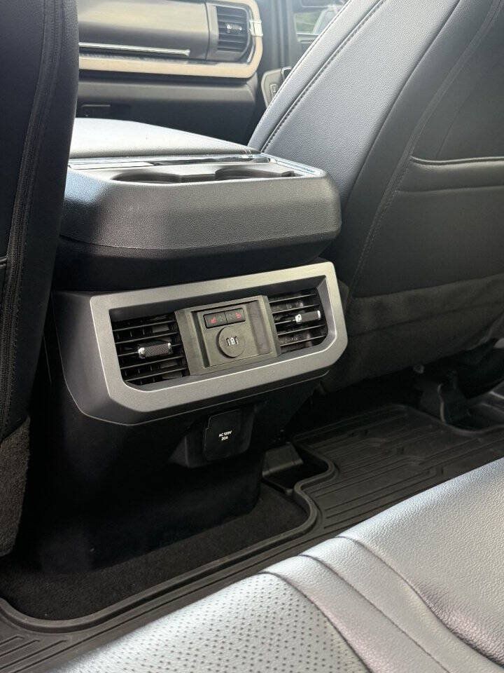 Used 2025 Ford F450 Lariat w/ Lariat Ultimate Package AWD/4WD image 34