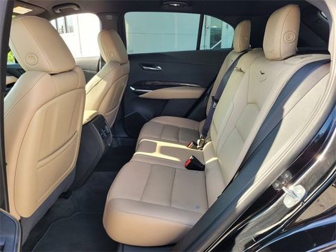 Used 2025 Cadillac XT4 Premium Luxury image 16