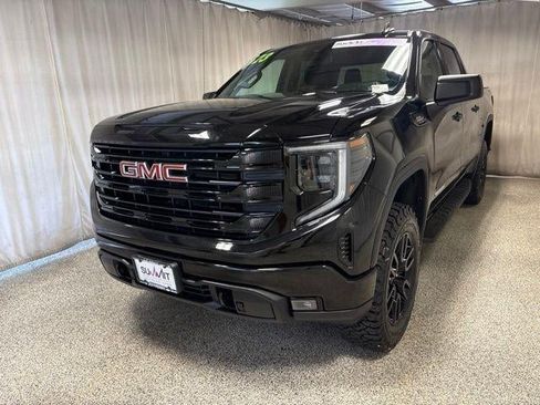 Used 2023 GMC Sierra 1500 Elevation AWD/4WD image 8