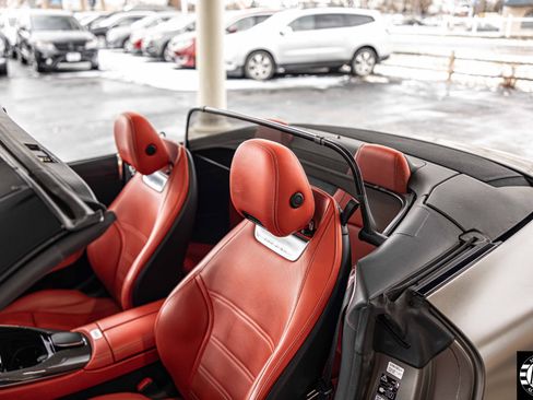 Used 2022 Mercedes-Benz SL 63 AMG 4MATIC w/ AMG Aerodynamic Package image 12