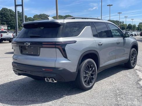 New 2026 Chevrolet Traverse LT w/ Midnight/Sport Edition FWD image 5