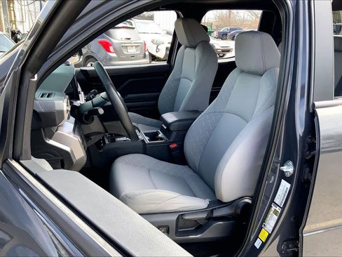 Used 2025 Toyota Tacoma SR5 image 8