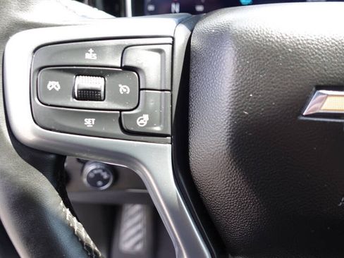 Used 2023 Chevrolet Silverado 1500 LT AWD/4WD image 47