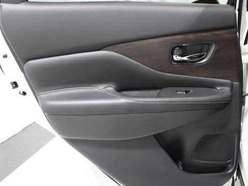 Used 2023 Nissan Murano Platinum AWD/4WD image 14