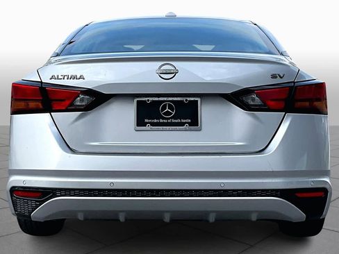 Used 2024 Nissan Altima 2.5 SV image 5