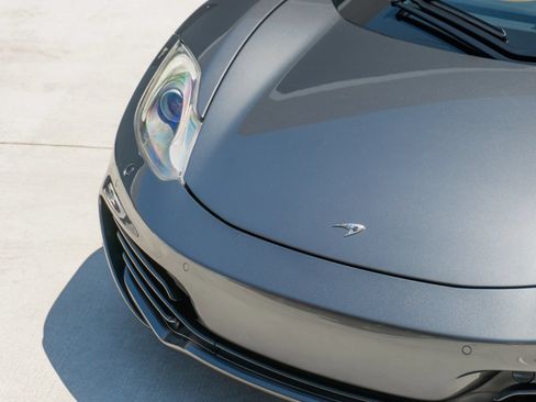Used 2014 McLaren MP4-12C Spider RWD image 27