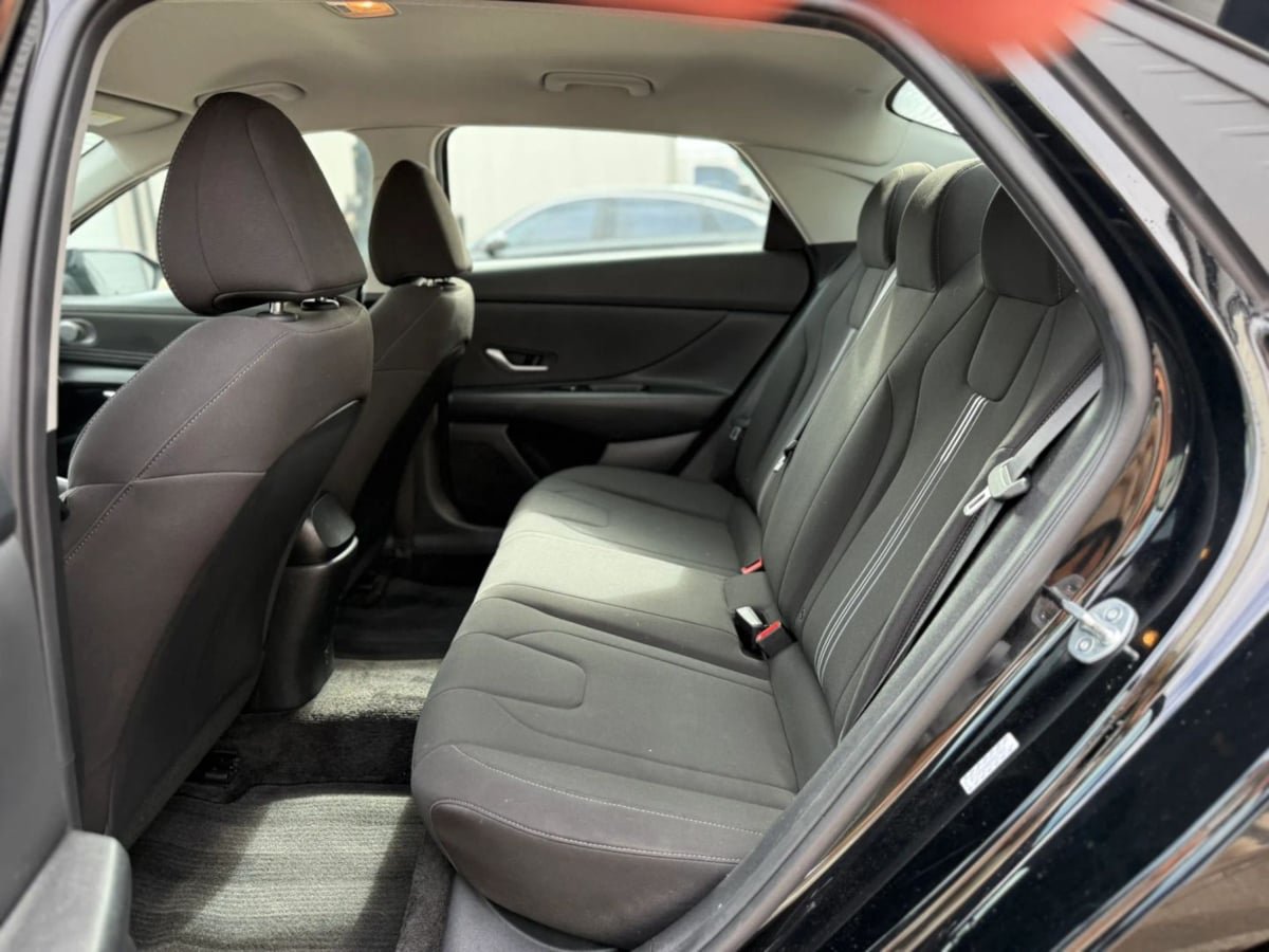 Used 2023 Hyundai Elantra SEL w/ Convenience Package FWD image 38