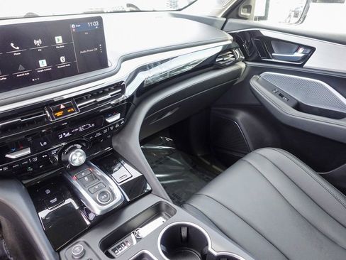 Certified 2025 Acura MDX SH-AWD image 21