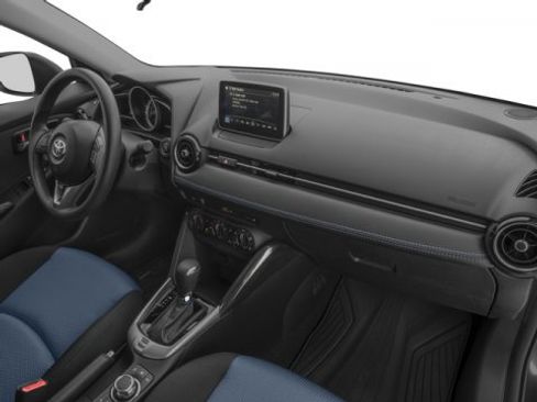 Used 2017 Toyota Yaris iA image 19