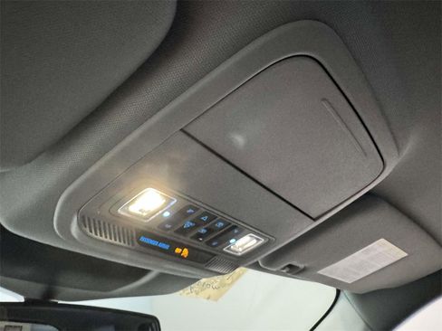 Used 2022 Ford Explorer XLT w/ Equipment Group 202A image 30