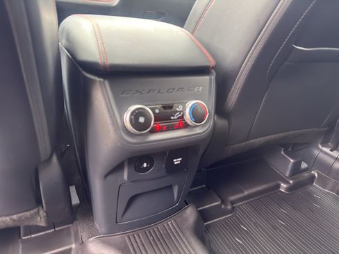 Used 2025 Ford Explorer ST AWD/4WD image 19