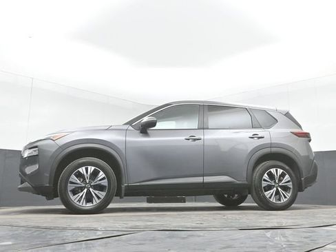 Used 2022 Nissan Rogue SV image 44