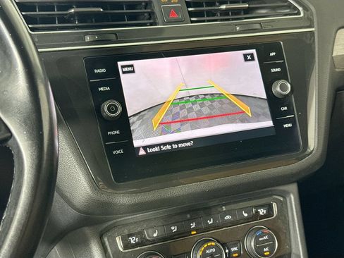 Used 2018 Volkswagen Tiguan SE AWD/4WD image 13
