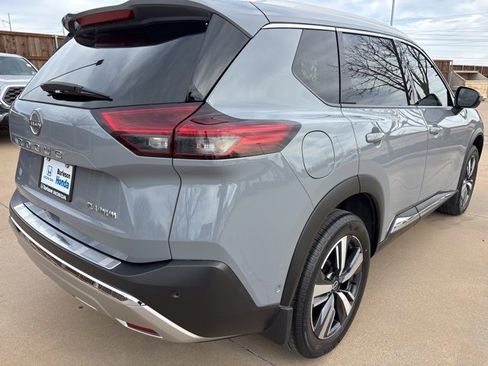 Used 2023 Nissan Rogue Platinum w/ Platinum Premium Package image 3