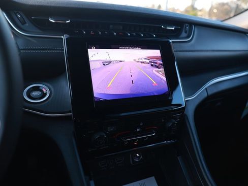 New 2025 Jeep Grand Cherokee L Altitude image 19