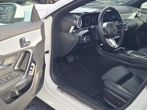 Used 2025 Mercedes-Benz CLA 250 4MATIC image 9