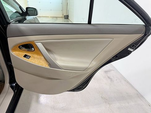 Used 2007 Toyota Camry XLE image 35