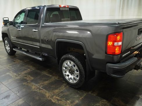 Used 2015 GMC Sierra 2500 Denali w/ Duramax Plus Package AWD/4WD image 7