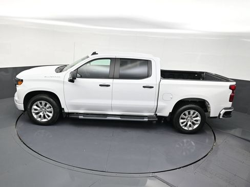 Used 2024 Chevrolet Silverado 1500 Custom RWD image 10