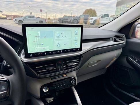 New 2026 Ford Escape SE image 19