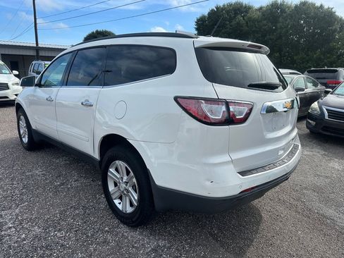 Used 2014 Chevrolet Traverse LT FWD image 4
