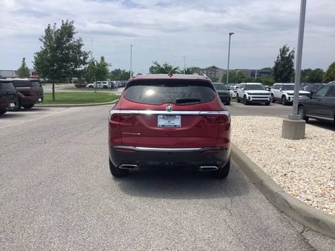 Used 2024 Buick Enclave Premium FWD image 4