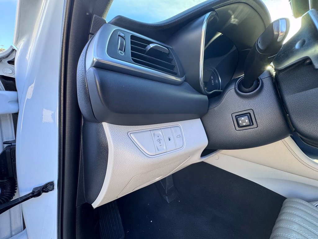 Used 2023 Genesis G70 3.3T RWD image 24