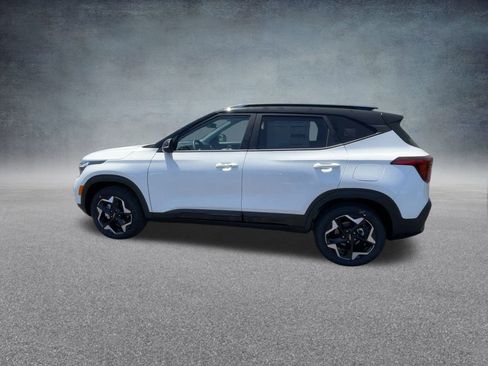 Used 2025 Kia Seltos S image 13