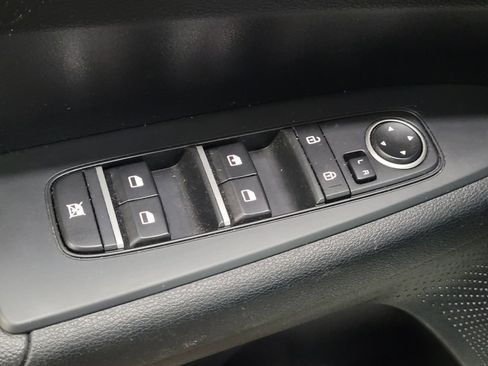 Used 2019 Kia Forte LXS FWD image 27