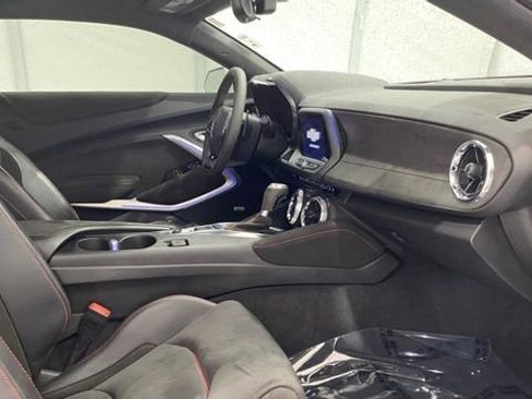 Used 2019 Chevrolet Camaro ZL1 image 16
