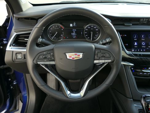 New 2025 Cadillac XT6 Premium Luxury image 18