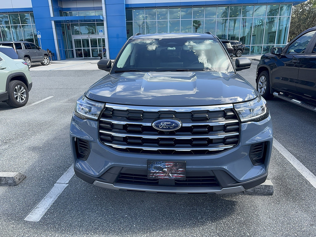 Used 2025 Ford Explorer Active RWD image 56