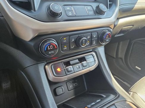Used 2020 GMC Acadia Denali w/ Denali Ultimate Package AWD/4WD image 18