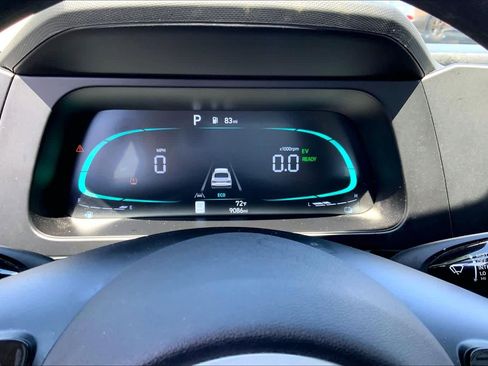 Used 2025 Hyundai Elantra Hybrid FWD image 26