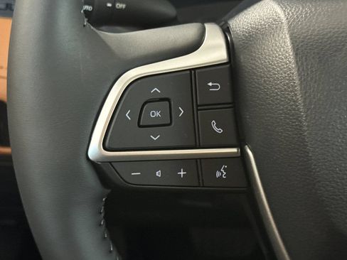 New 2026 Toyota Highlander Platinum AWD/4WD image 30