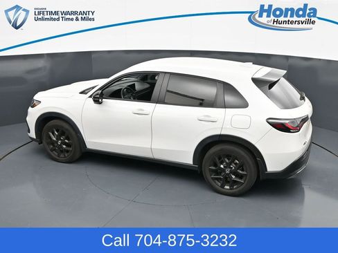 Used 2023 Honda HR-V Sport image 18