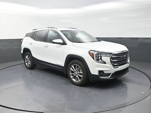 Used 2024 GMC Terrain SLT AWD/4WD image 10