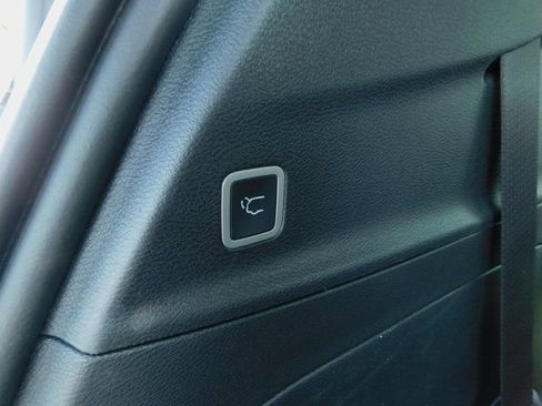 New 2026 Chrysler Pacifica Limited w/ S Appearance Package image 12