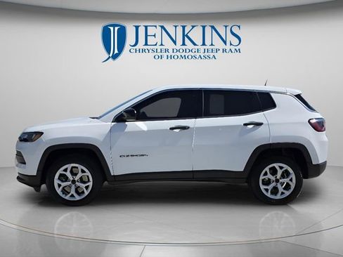 Used 2025 Jeep Compass Sport AWD/4WD image 9