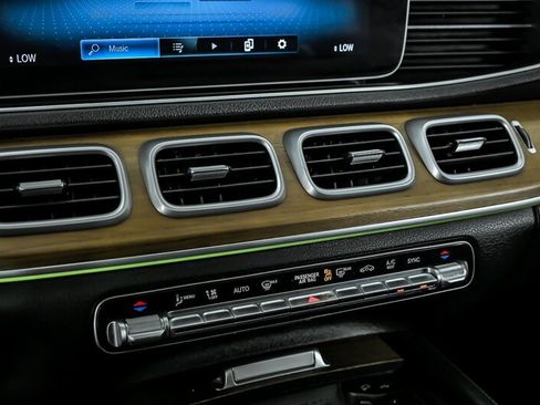 Used 2021 Mercedes-Benz GLE 350 image 32
