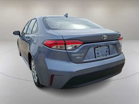 Used 2025 Toyota Corolla LE image 8