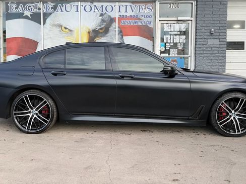 Used 2019 BMW 750i xDrive w/ Executive Package AWD/4WD image 2