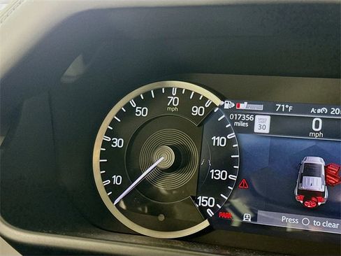 Used 2023 Land Rover Defender 110 SE image 13