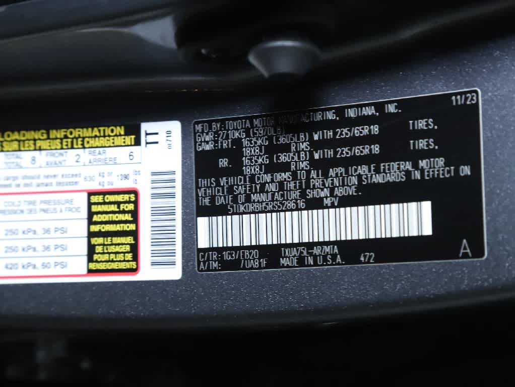 Used 2024 Toyota Highlander XLE AWD/4WD image 24
