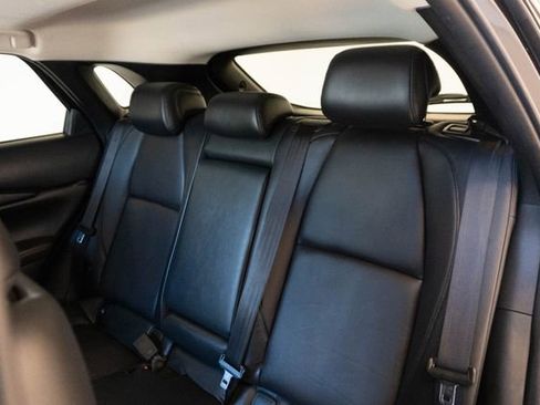 Used 2024 MAZDA CX-30 AWD 2.5 S w/ Premium Package image 17